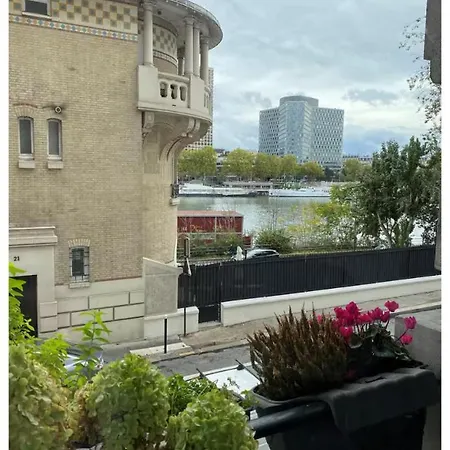 90 M2 Parisian Flat -furnished With Seine View Apartamento